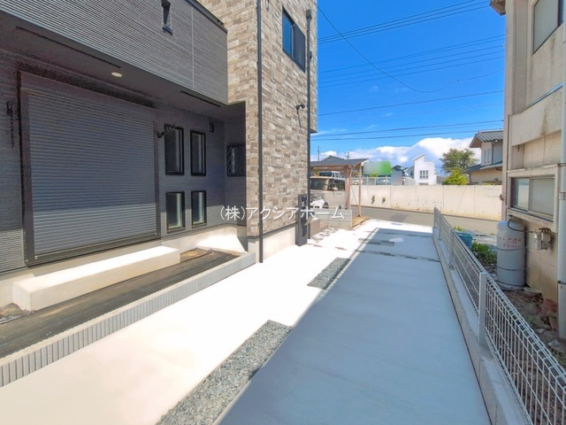 所沢市小手指元町3丁目・全1棟　新築一戸建　〜駐車2台可〜の前面道路含む現地写真|2026年2月5日撮影