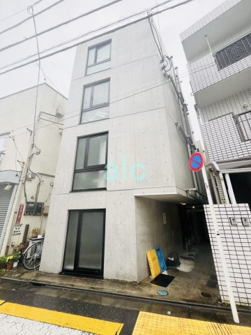杉並区本天沼１丁目の賃貸マンションのエントランス