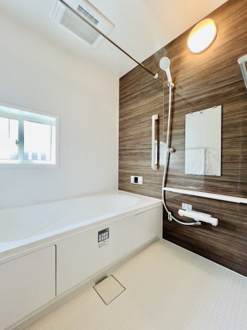 高崎市浜尻町の浴室|高級感溢れるユニットバスで１日の疲れも癒されます♪