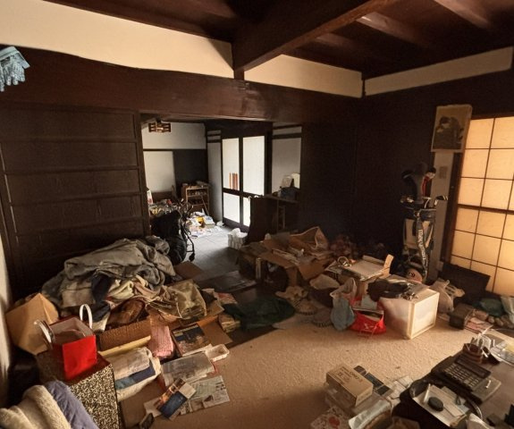 【10部屋以上×大型駐車場付き】長野県上田市上塩尻　社宅向き中古戸建ての洋室|洋室です