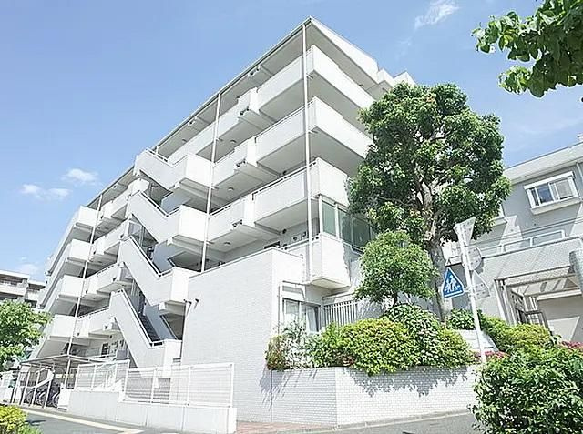 調布市下石原３丁目の中古マンションの外観