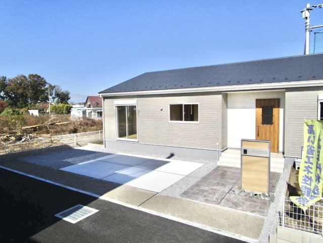 リーブルガーデン　第1小山中久喜　１号棟の駐車場|カースペース3台可能です。