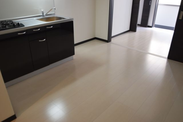 FOREST　M20の居間・リビング|ダイニング6.5帖