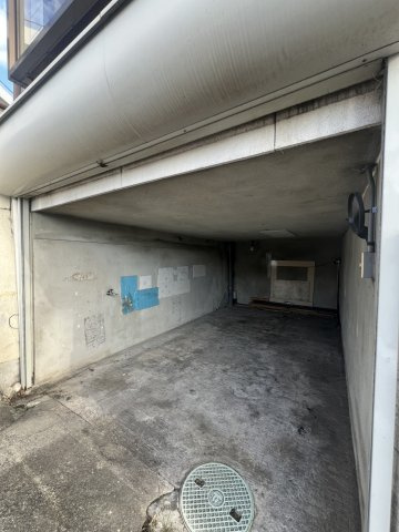 妙法寺字牛ノ子戸建の駐車場