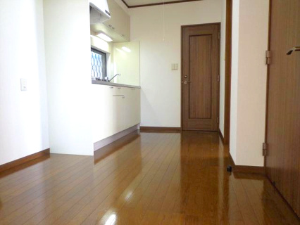 鶴舞4丁目戸建貸家のキッチン
