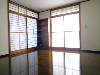 鶴舞4丁目戸建貸家の内装