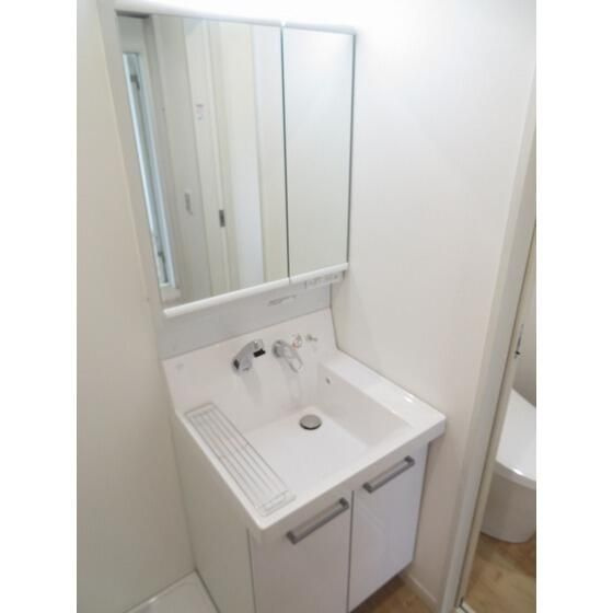 グランドール足立の洗面所