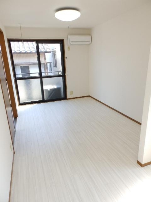 ソシア寿正の居間・リビング|9帖DK