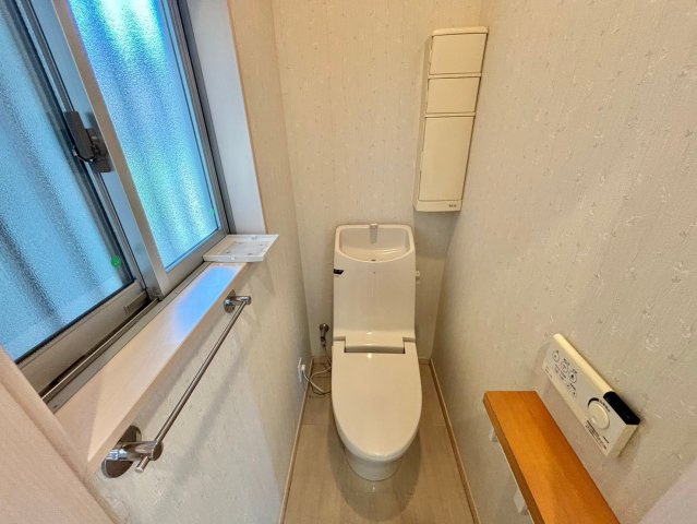 三和町戸建のトイレ