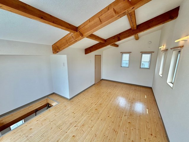 三和町戸建の洋室