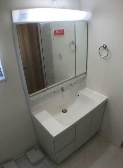 Kolet浦和西堀の洗面所