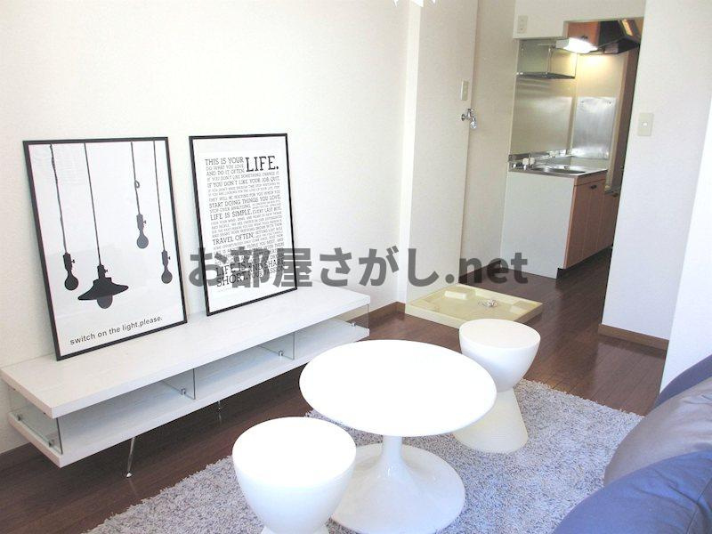 【通勤／通学に便利なエリア！】エスペランサ大塚の居間・リビング