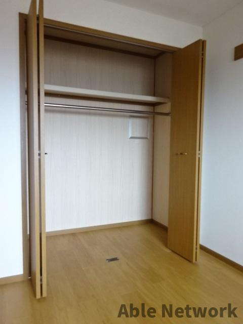 パルテールAの収納|たっぷり収納可能なクローゼット
