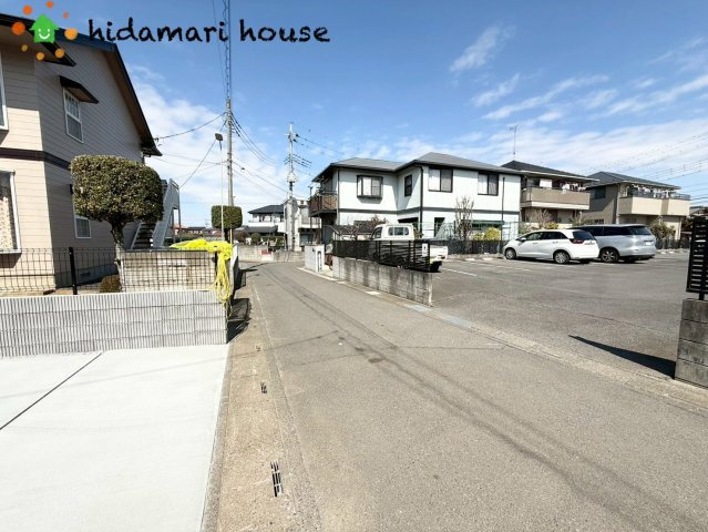 上尾市原市14期　新築戸建　ブルーミング01の駐車場