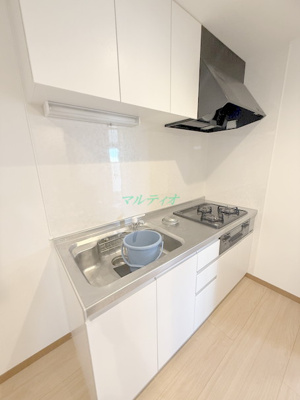 【キッチン】 | ラルーチェ | 3口システムガスキッチン♪（内装中）