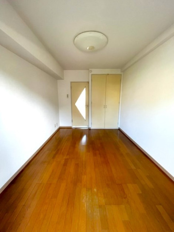 イソハイツの居間・リビング