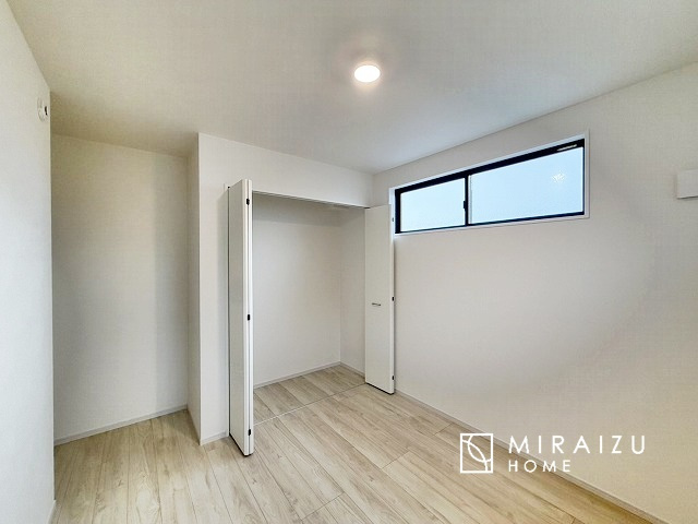 【洋室】 | 平日・休日問わず、いつでもご見学が出来ます♪☆実際に見て、触れて感じる安心のお住まい探しを体験して下さい♪☆物件情報だけでなく、地域の特色などなどエリア情報もお伝え出来たら嬉しいです♪