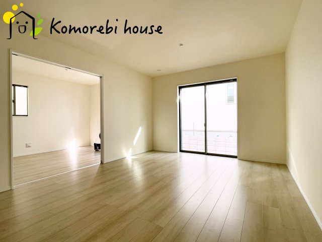 北本宮内　2期　新築一戸建て　ハートフルタウン　Gの居間・リビング|おしゃれな居間です