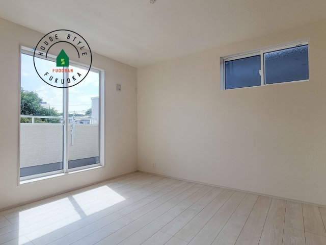 福岡市早良区有田5丁目第1-2棟（2号棟）の内観：施工例|主寝室には収納力に優れたクローゼットがありますので、お部屋もすっきり片付きます。