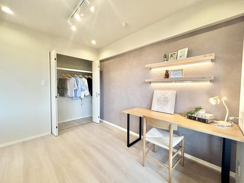 調布市国領町７丁目の中古マンションの洋室