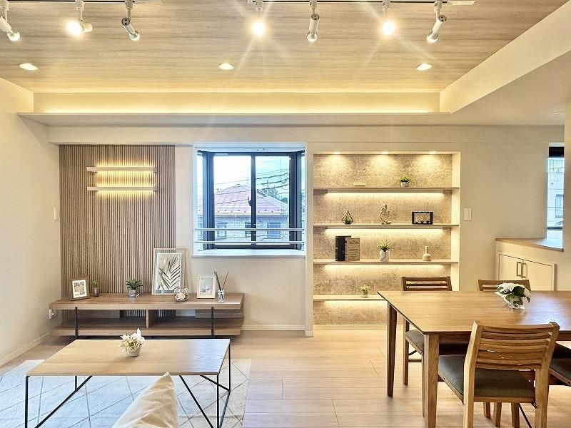 調布市国領町７丁目の中古マンションの居間・リビング