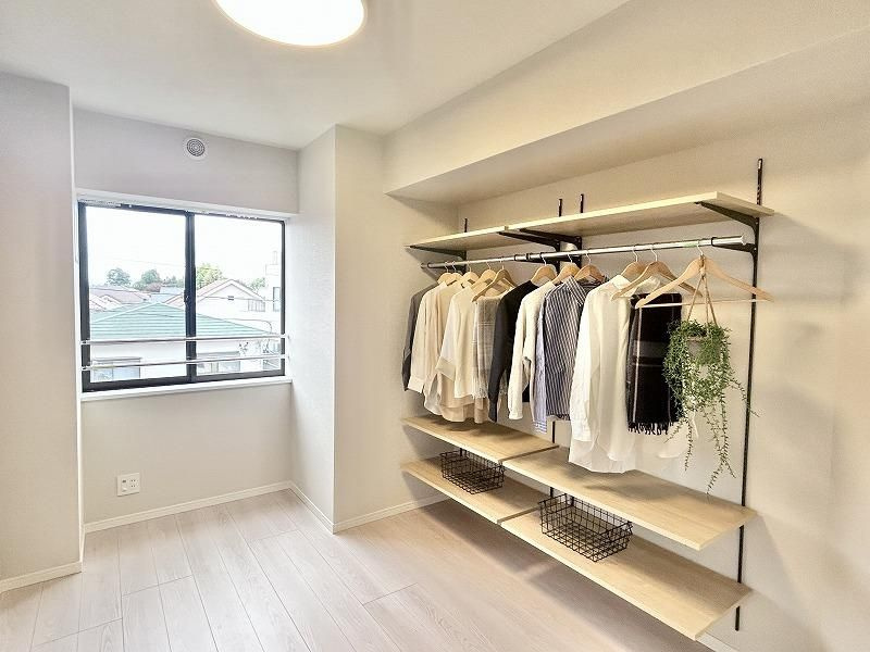 調布市国領町７丁目の中古マンションの洋室