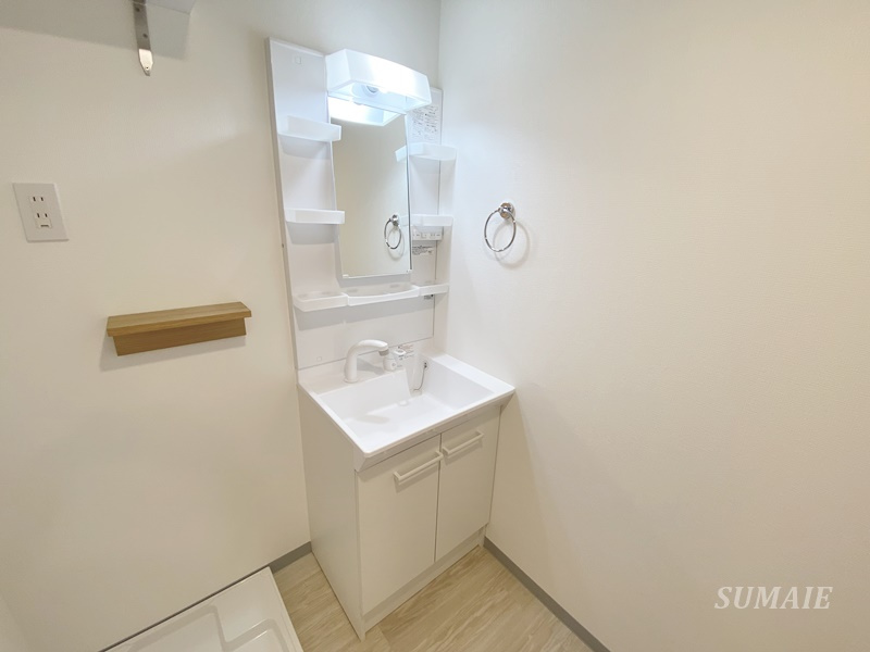 メゾンセリジエの独立洗面台|独立洗面台です☆