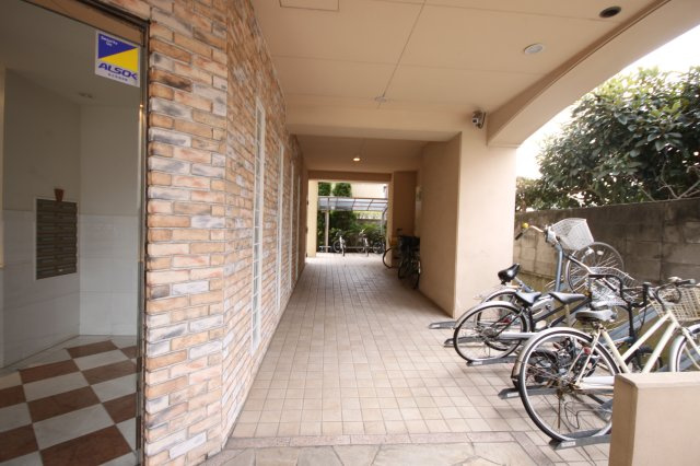 【エントランス】