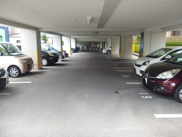 グランデュール46の駐車場
