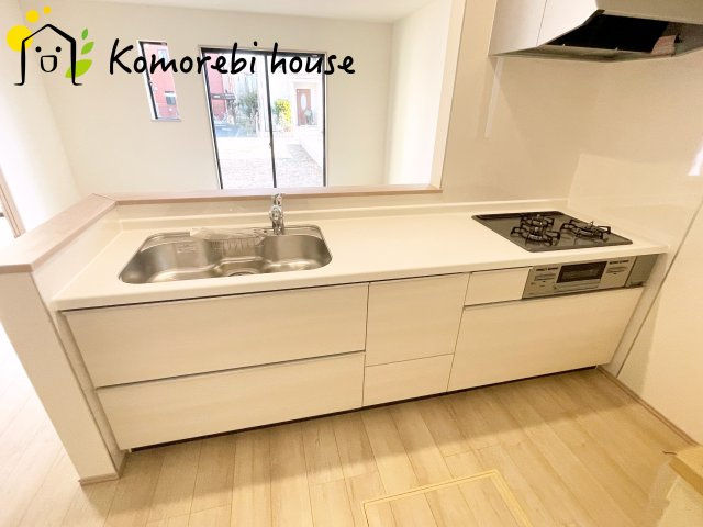 上尾市原市北1丁目20番　新築一戸建て　Bのキッチン|お料理しやすいキッチンです