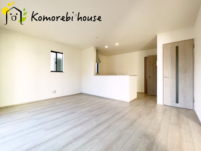 上尾市原市北1丁目20番　新築一戸建て　Bの居間・リビング|こちらのリビングで趣味の時間をお楽しみください