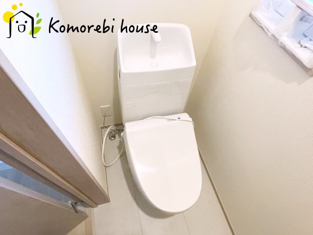 上尾市原市北1丁目20番　新築一戸建て　Bのトイレ|シンプルで使いやすいトイレです