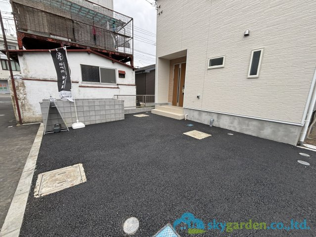 秦野市栄町第1　新築戸建　全6棟6号棟の駐車場