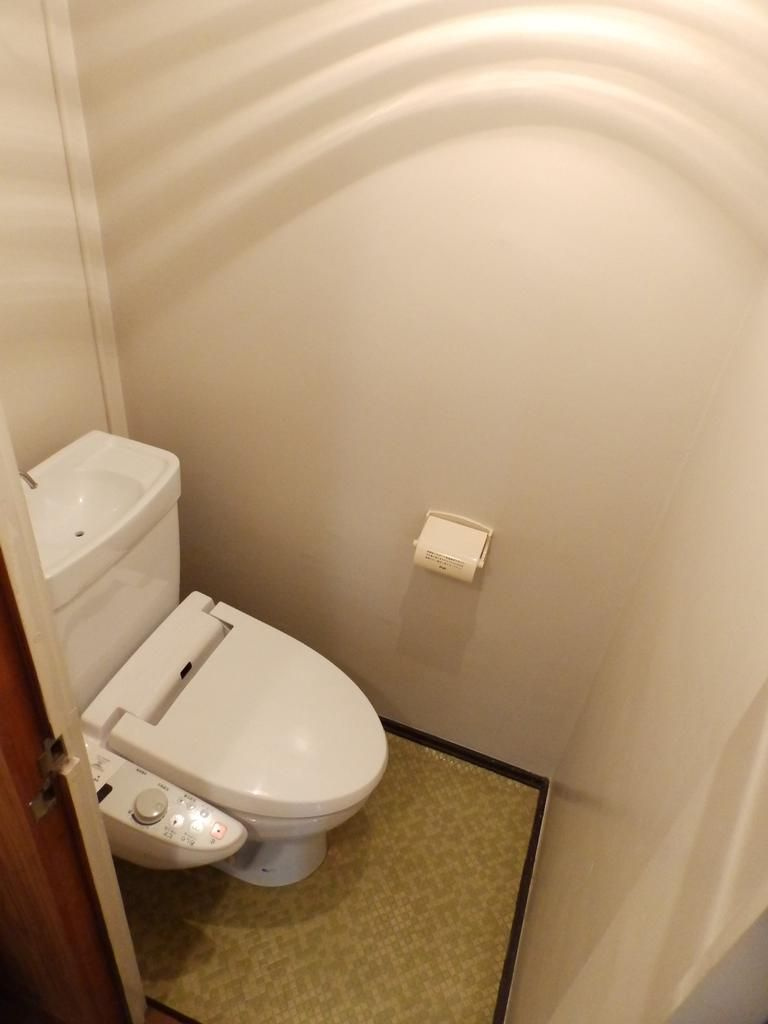 府中市押立町２丁目の中古マンションのトイレ