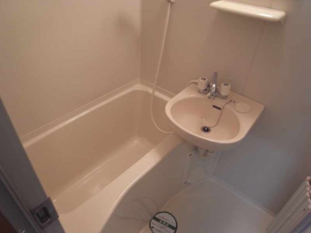 ルーブル西荻窪の浴室