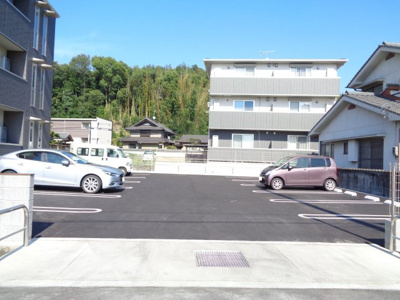 【駐車場】 | ラ・カーサ・セレーナ