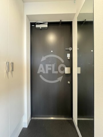 プレサンス東三国エンブレイスの玄関|プレサンス東三国エンブレイス　玄関