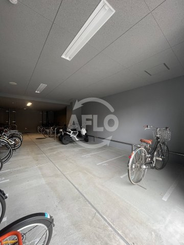 プレサンス東三国エンブレイスのその他共用部分|プレサンス東三国エンブレイス　駐輪場