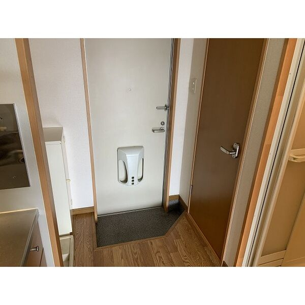 メゾン・ラポールR&Kの玄関