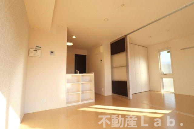 Ｎｅｕｔｒａｌ８８の居間・リビング