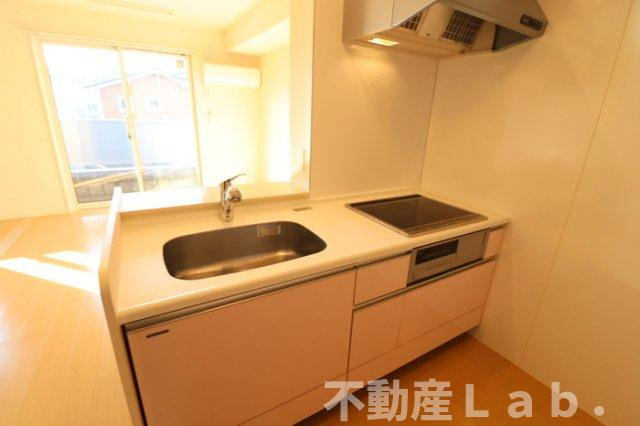 Ｎｅｕｔｒａｌ８８のキッチン