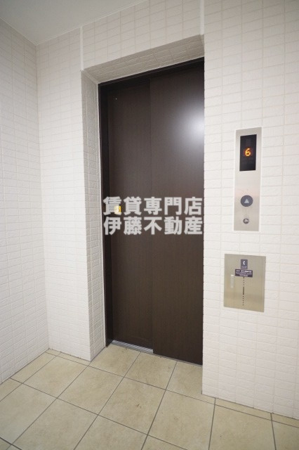 THE RESIDENCE SHIGAHONDORIのロビー