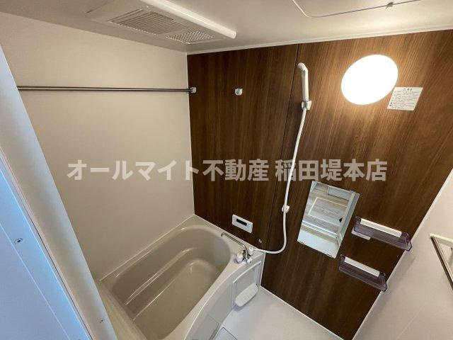 川崎市多摩区西生田１丁目のアパートの浴室