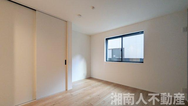 藤沢市鵠沼花沢町４－１３新築戸建ての洋室|スタンダードな洋室です