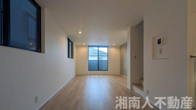 藤沢市鵠沼花沢町４－１３新築戸建ての洋室|洋室です