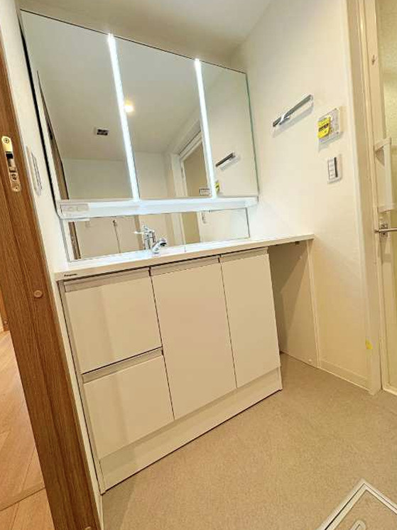 コスモステージひばりヶ丘ミュージアの洗面所|脱衣スペースもあります