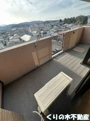 【バルコニー】 | グランドール今治参番館 | 陽当たり良好なバルコニーです