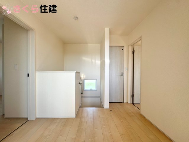 リーブルガーデン　第1小山中久喜　２号棟のその他共用部分|２階ホールスペースに余裕が生まれ、洗濯物を「干す」「取り込む」といった作業も格段にしやすくなります