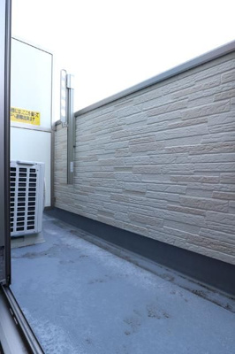 【バルコニー】 | アリロッセ赤羽 | 暖かな日差しのふりそそぐバルコニー