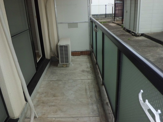 ピルティー本山のバルコニー